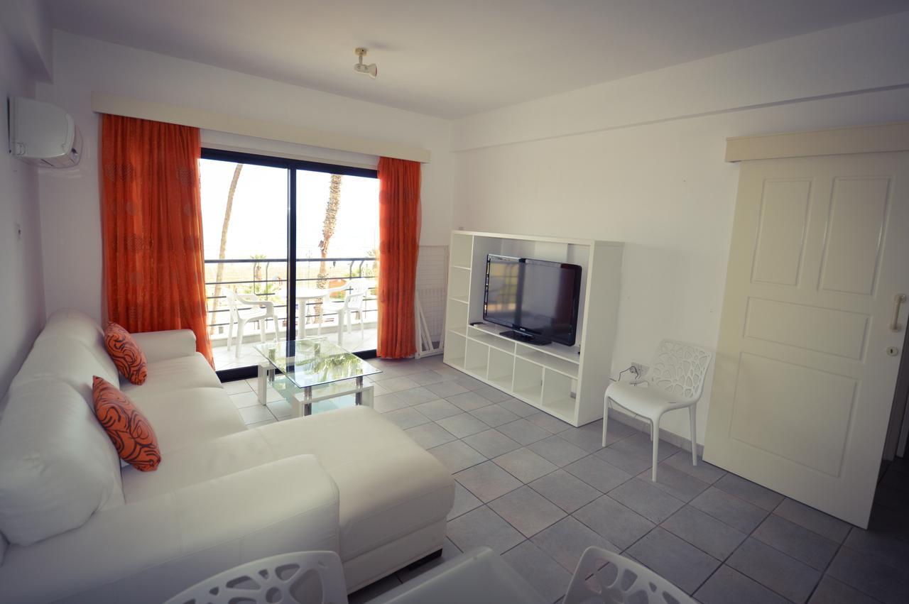 Krasas Beach Flats Larnaca Exterior photo