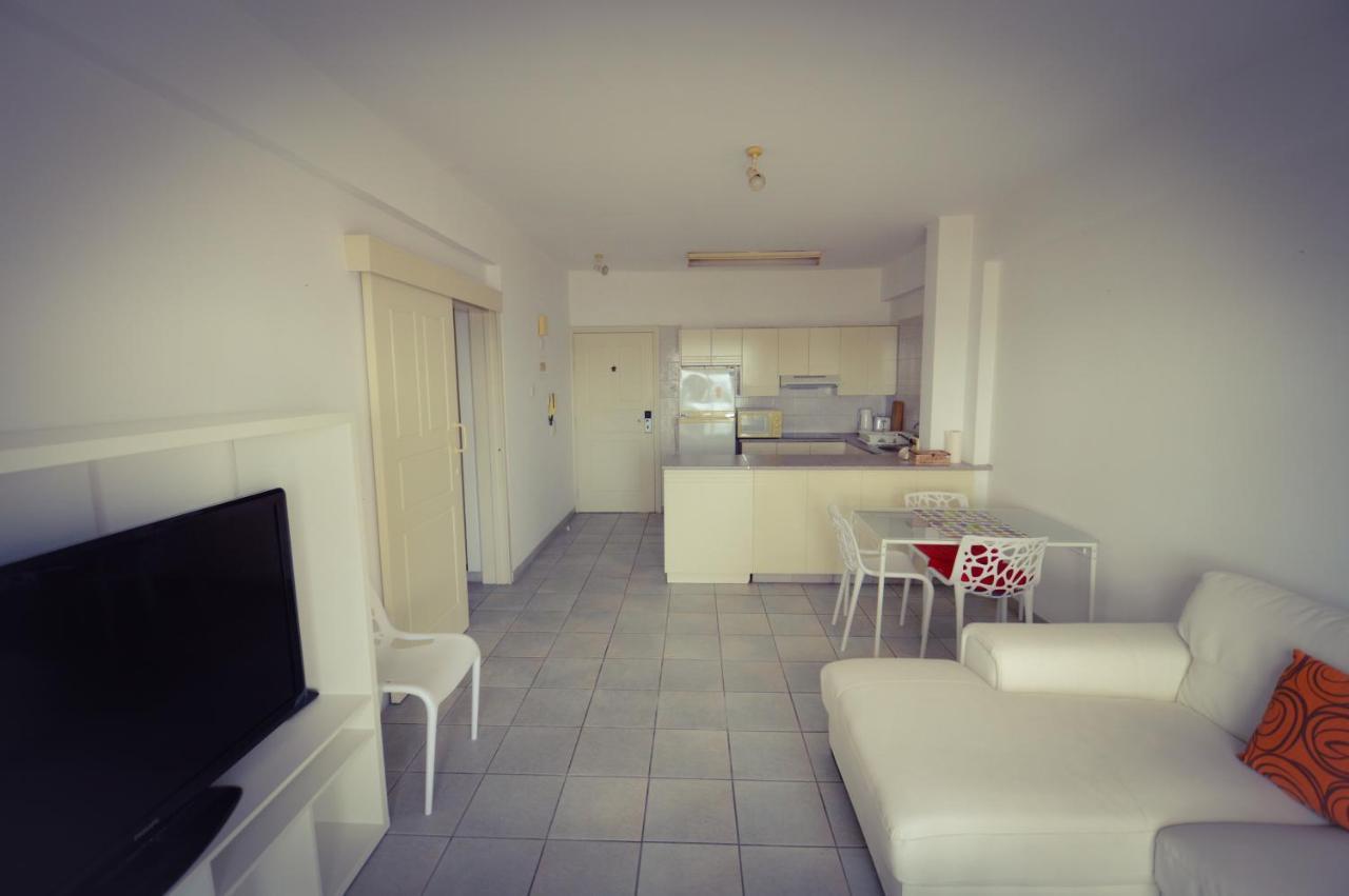 Krasas Beach Flats Larnaca Exterior photo